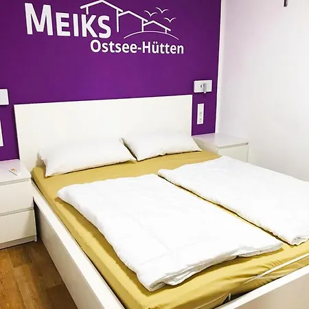 Meiks Ostseehuetten Dranske Exterior photo